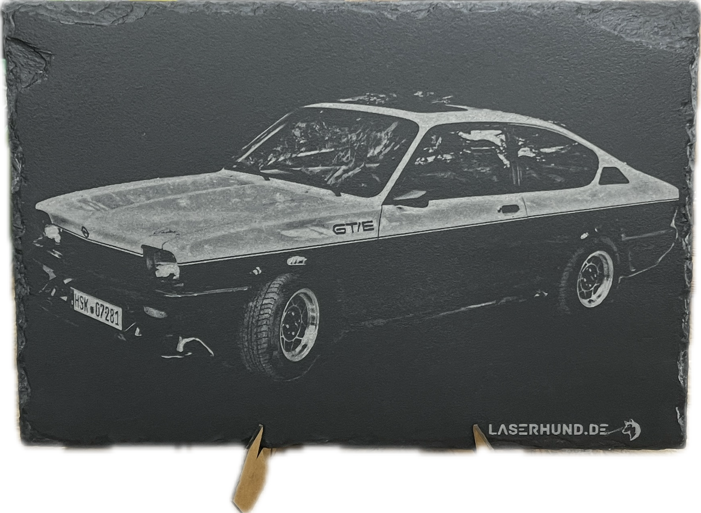 Lasergravur auf Schiefertafel "Motiv Opel"