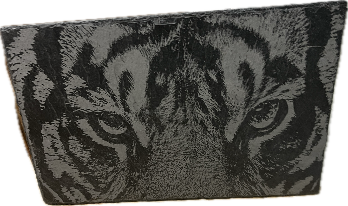 Lasergravur auf Schiefertafel "Motiv Tiger"